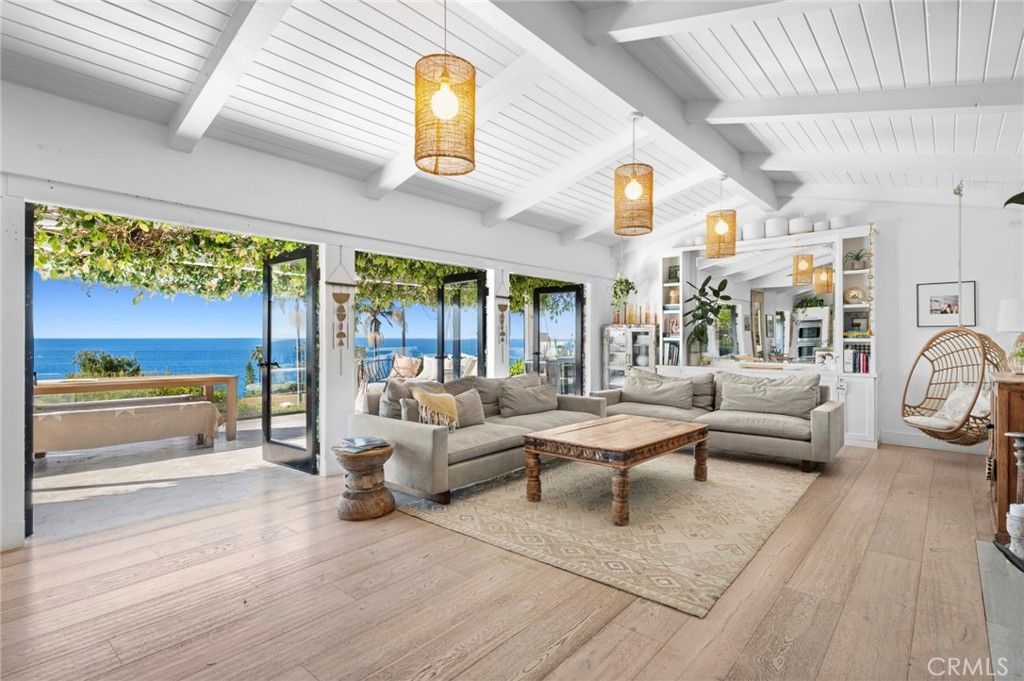 Photo of 31292 Monterey St, Laguna Beach, CA 92651 (MLS # LG26015152)