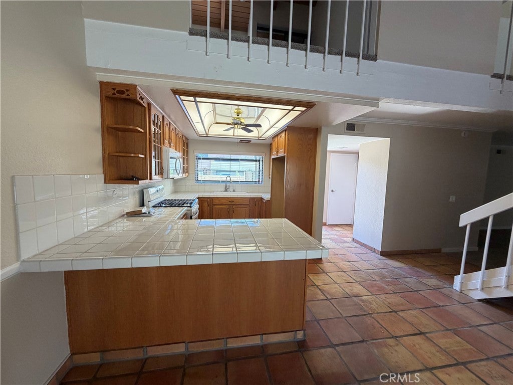 2514 N Tustin Avenue F