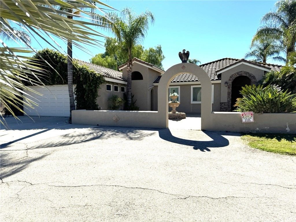 Photo of 28823 Loretta Avenue, Menifee, CA 92584 (MLS # SW25243414)
