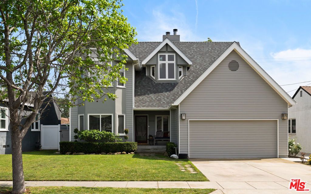 Photo of 12542 Brooklake Street, Los Angeles, CA 90066 (MLS # 26671601)