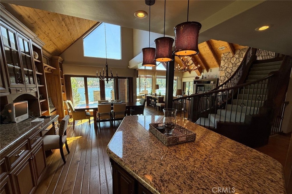 Properties 2 28103 Point Hamiltair