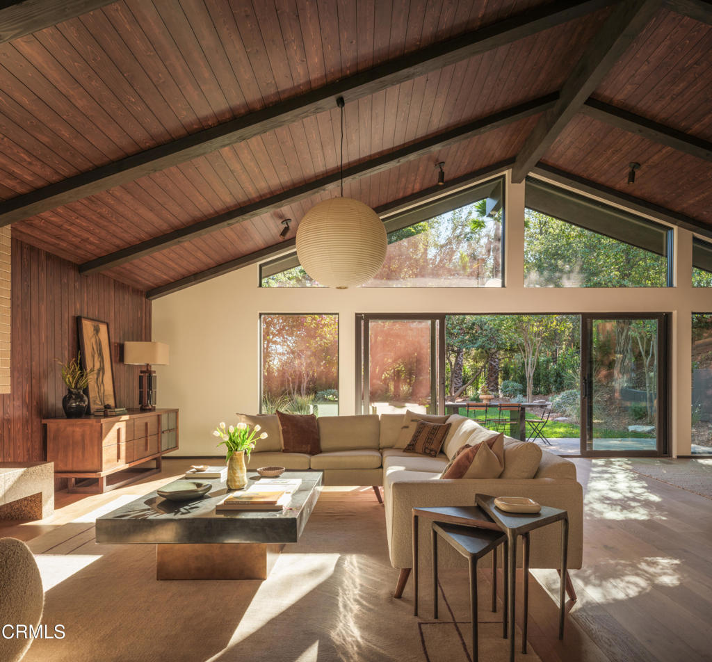 Properties 4 1116 Flintridge Avenue