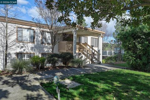 Photo of 1300 1300 Singingwood Ct. Ct #6, Walnut Creek, CA 94595 (MLS # 41125900)