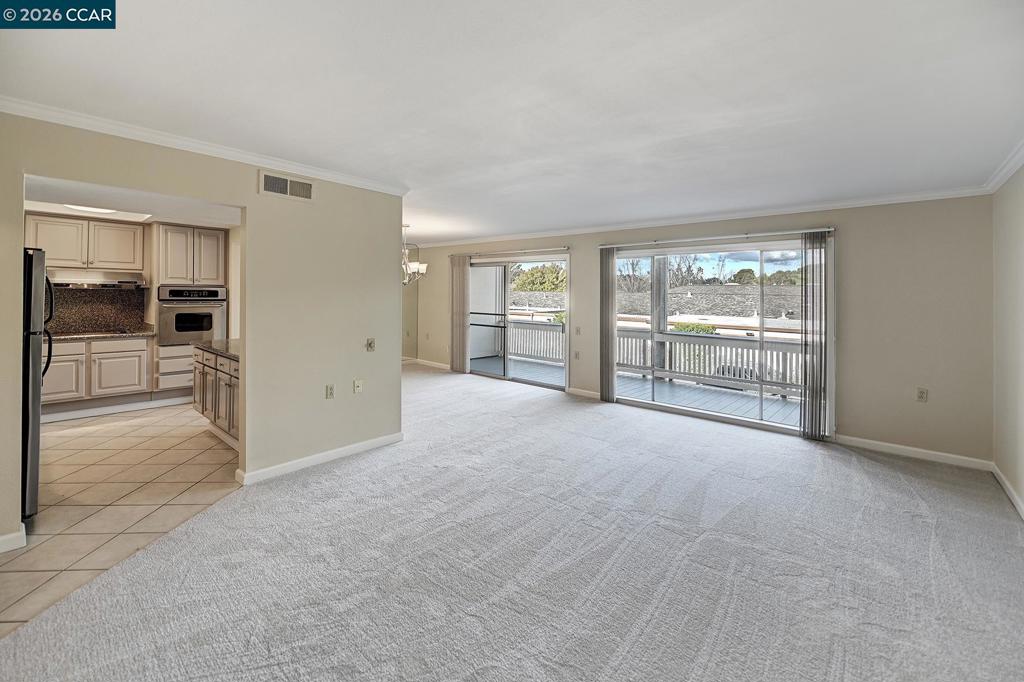 1300 1300 Singingwood Ct. 6