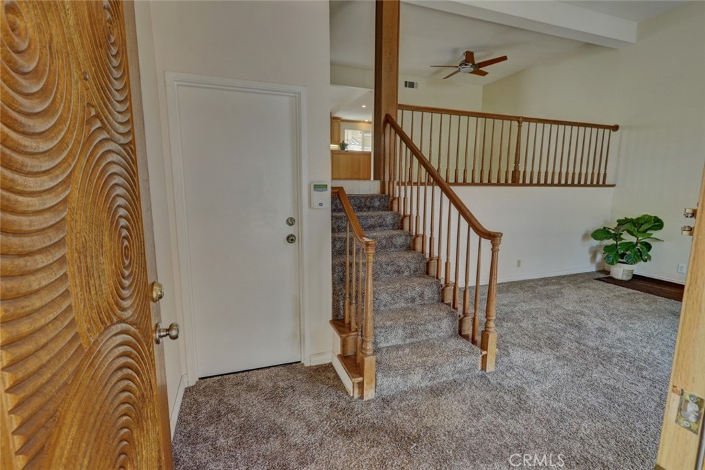 7825 Seaglen Drive
