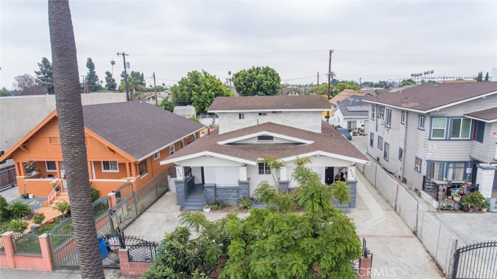 856 W 47th Street