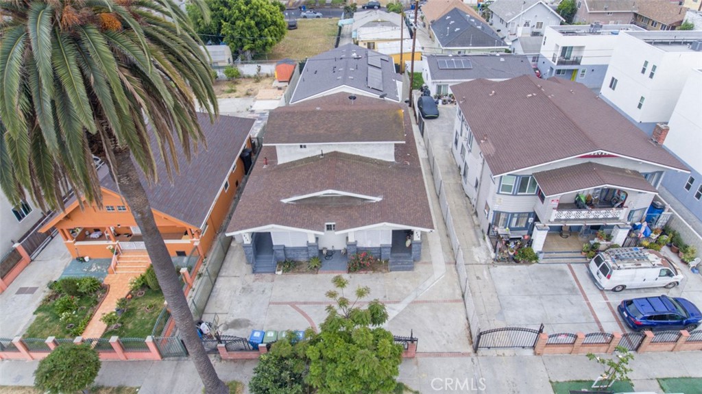 856 W 47th Street