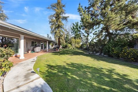 Tiny photo for 6421 Mount Hood, Bakersfield, CA 93309 (MLS # SR26047337)