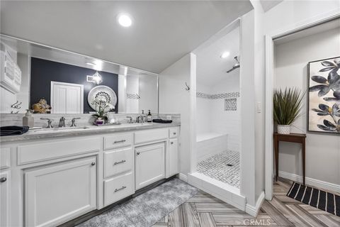 Tiny photo for 6421 Mount Hood, Bakersfield, CA 93309 (MLS # SR26047337)