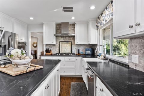 Tiny photo for 6421 Mount Hood, Bakersfield, CA 93309 (MLS # SR26047337)