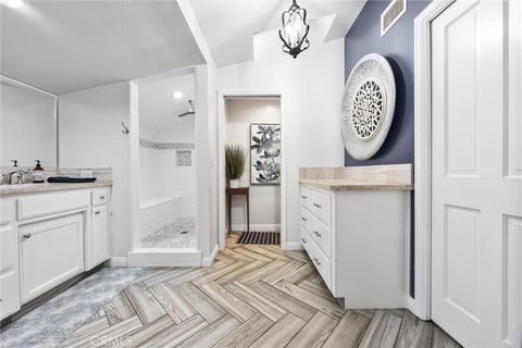 Tiny photo for 6421 Mount Hood, Bakersfield, CA 93309 (MLS # SR26047337)