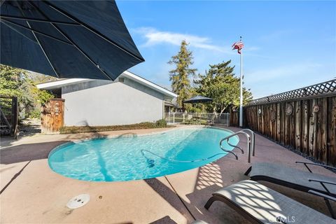 Tiny photo for 6421 Mount Hood, Bakersfield, CA 93309 (MLS # SR26047337)