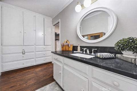 Tiny photo for 6421 Mount Hood, Bakersfield, CA 93309 (MLS # SR26047337)