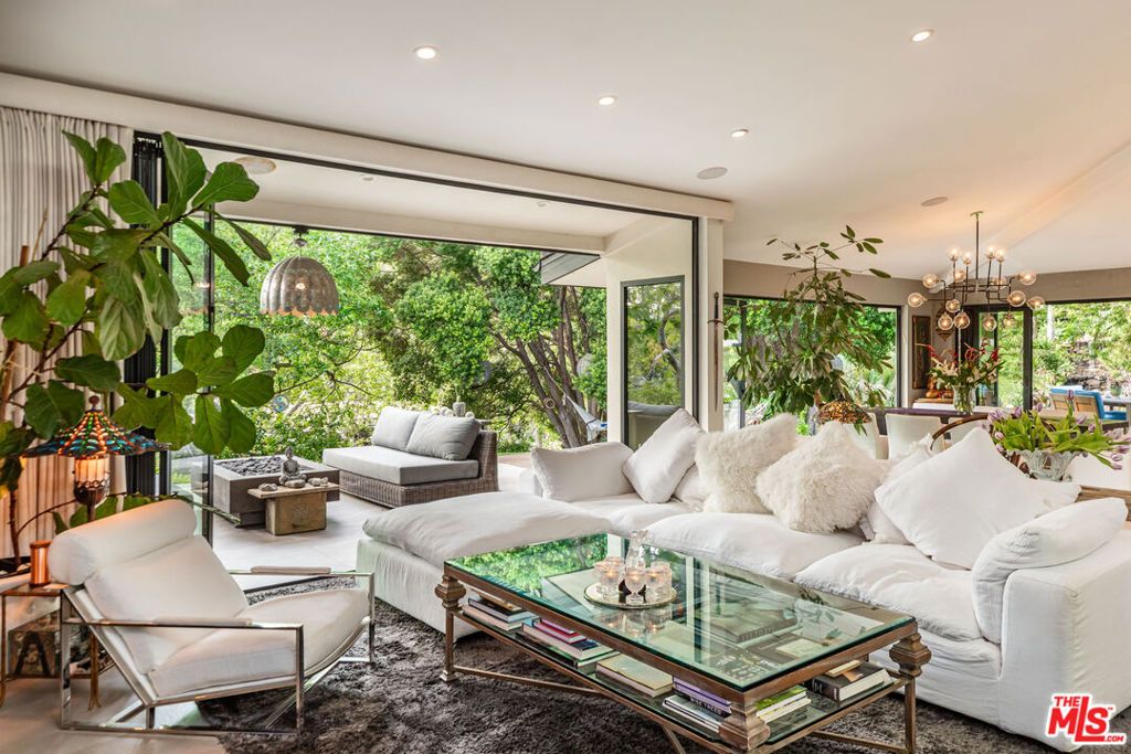 Photo of 33020 Pacific Coast Highway, Malibu, CA 90265 (MLS # 26664383)