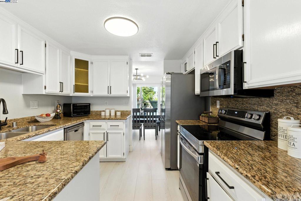 WILDWOOD AT VP - Residential