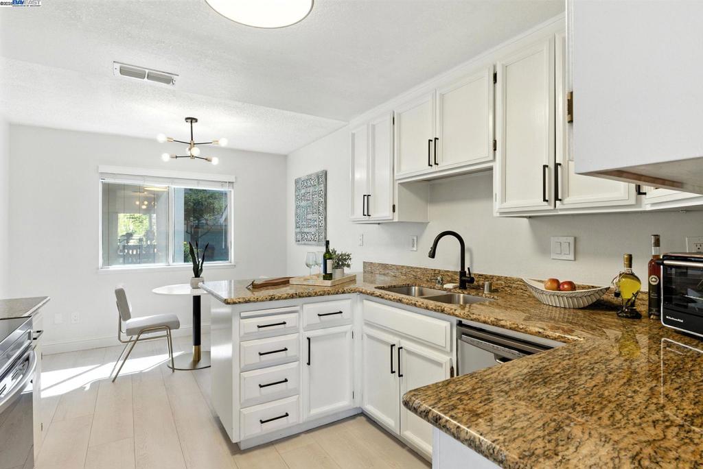 WILDWOOD AT VP - Residential