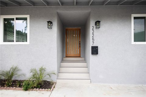 Photo of 22257 Macfarlane Drive, Woodland Hills, CA 91364 (MLS # SR25228840)