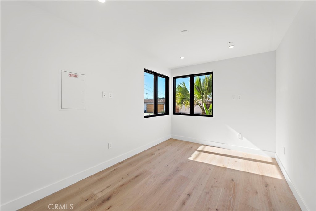 207 W Avenida San Antonio