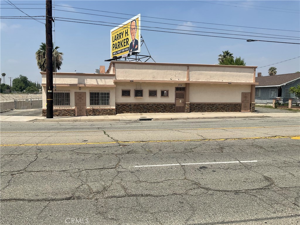 Take advantage of this rare opportunity to establish your business in a high-visibility location in San Bernardino, this vacant, freestanding commercial building offers 4,701 square feet of open, versatile retail space, ideal for wide range of uses. The property features a large private parking lot, providing convenience for both customers and employees, located just minutes from major freeways and within a well populated area, it's perfectly positioned to attract steady traffic and long-term growth. This property is vacant and move-in ready.