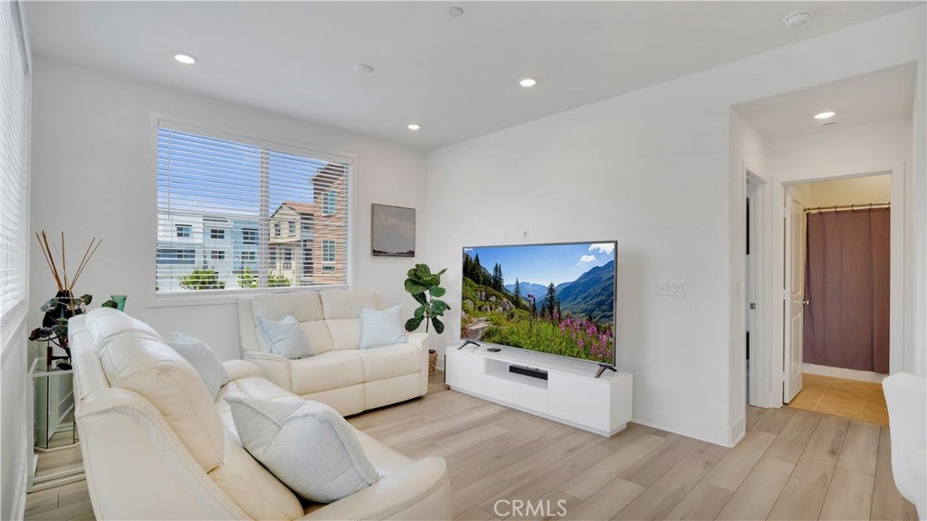Properties 1 510 Bluegrass Way