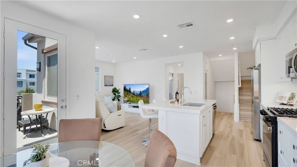 Properties 3 510 Bluegrass Way