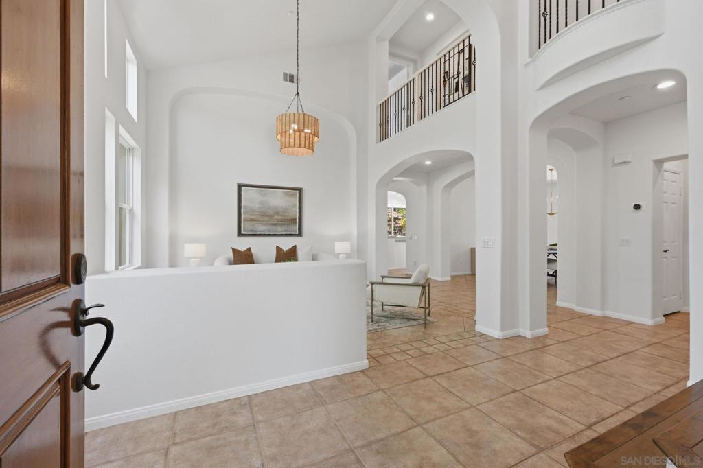 3393 Holly Oak Ln