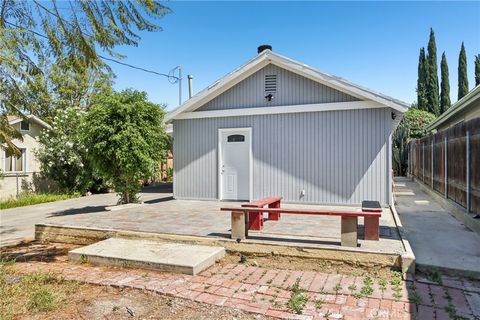 Photo of 11032 Scoville Avenue, Sunland, CA 91040 (MLS # BB26117184)