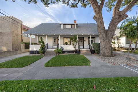 Photo of 113 N Ivy Ave, Monrovia, CA 91016 (MLS # CV26031869)