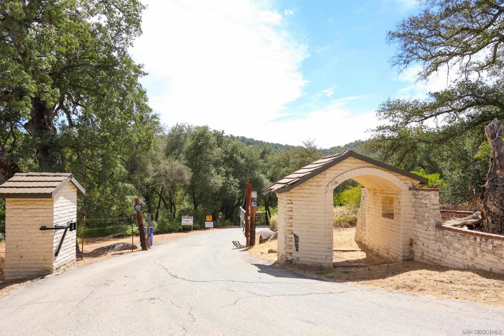 25218 Black Canyon Road