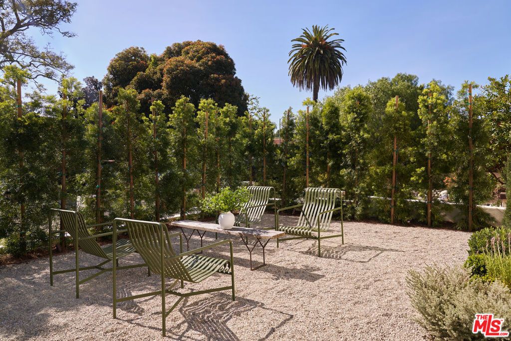 Photo of 2214 Glencoe Avenue, Venice, CA 90291 (MLS # 26667051)