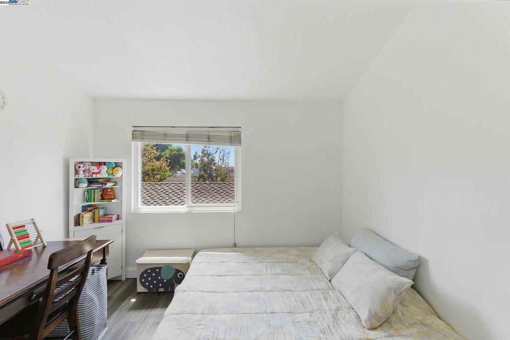 CIVIC TERRACE - Residential