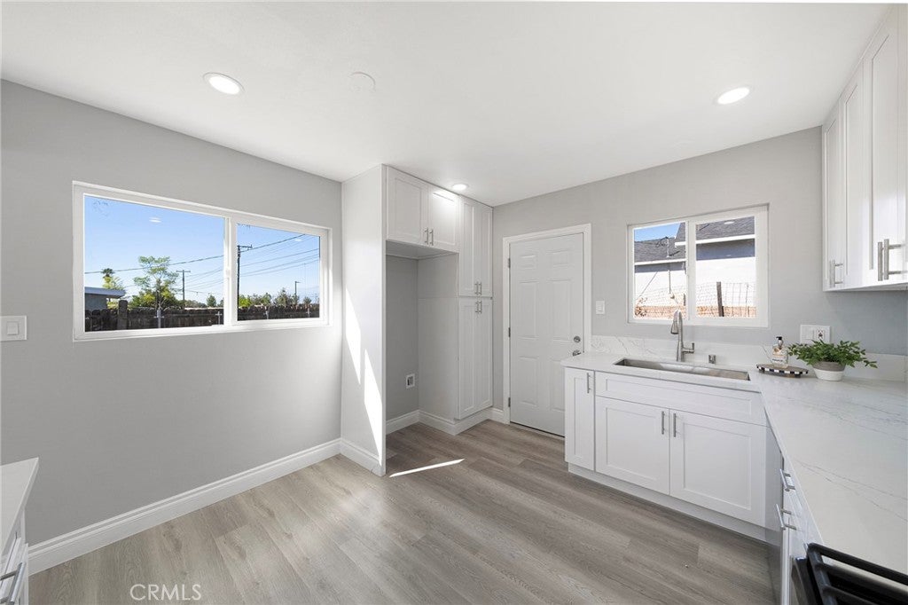 887 Carlotta Court