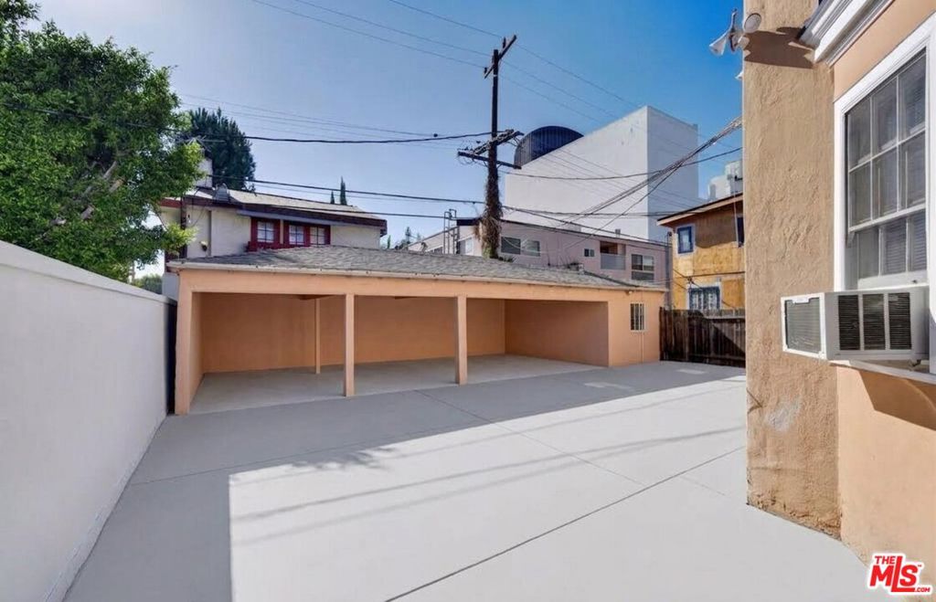 215 S Gale Drive