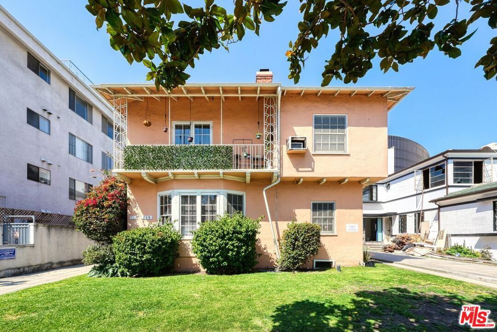 215 S Gale Drive