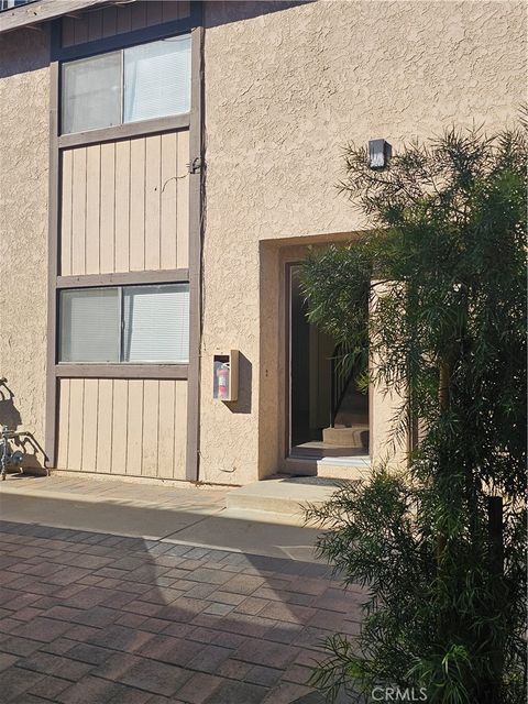 Photo of 438 E Avenue Q7 #B, Palmdale, CA 93550 (MLS # SR25267655)