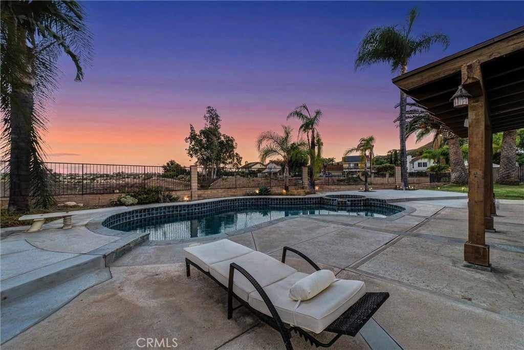 17102 Whispering Brook