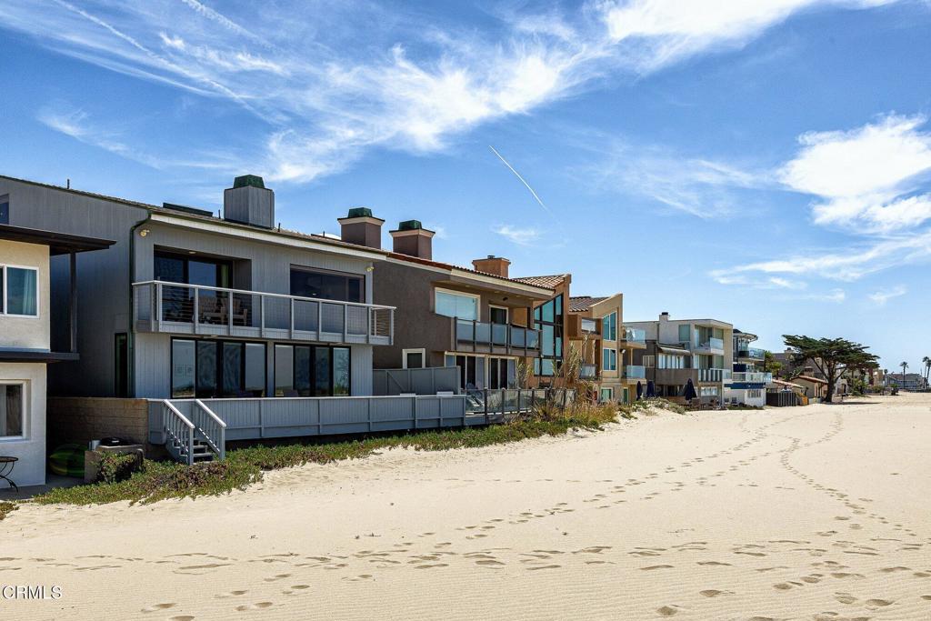 Oxnard, California, 93035, United States, 3 Bedrooms Bedrooms, ,4 BathroomsBathrooms,Residential,Active,2041521