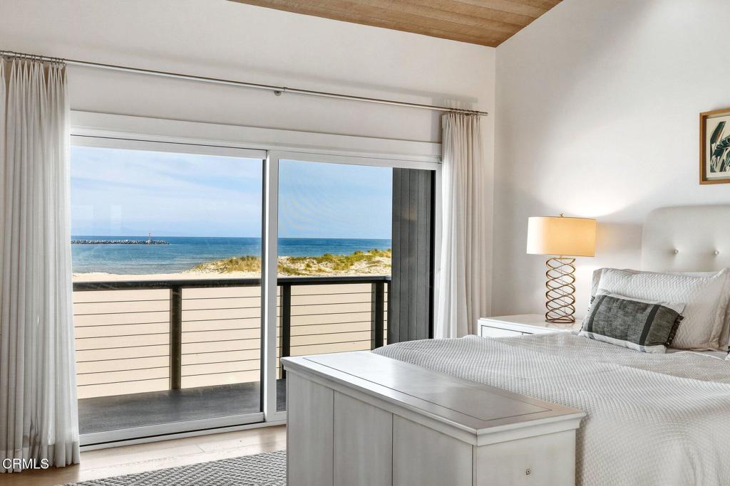 Oxnard, California, 93035, United States, 3 Bedrooms Bedrooms, ,4 BathroomsBathrooms,Residential,Active,2041521