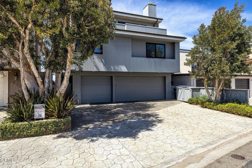 Oxnard, California, 93035, United States, 3 Bedrooms Bedrooms, ,4 BathroomsBathrooms,Residential,Active,2041521