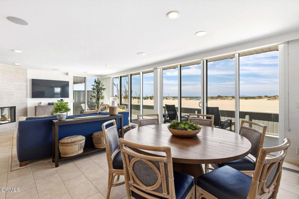 Oxnard, California, 93035, United States, 3 Bedrooms Bedrooms, ,4 BathroomsBathrooms,Residential,Active,2041521