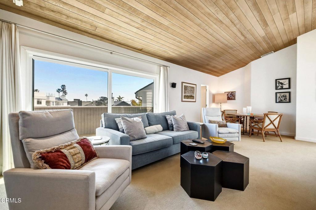 Oxnard, California, 93035, United States, 3 Bedrooms Bedrooms, ,4 BathroomsBathrooms,Residential,Active,2041521