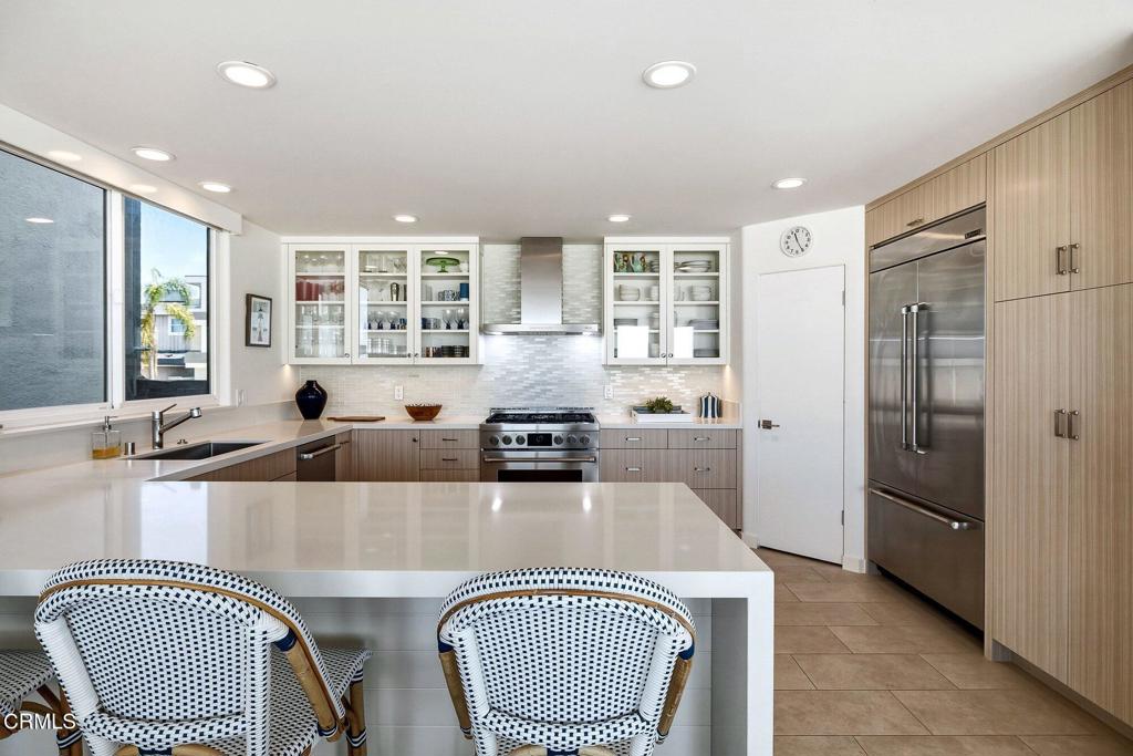 Oxnard, California, 93035, United States, 3 Bedrooms Bedrooms, ,4 BathroomsBathrooms,Residential,Active,2041521