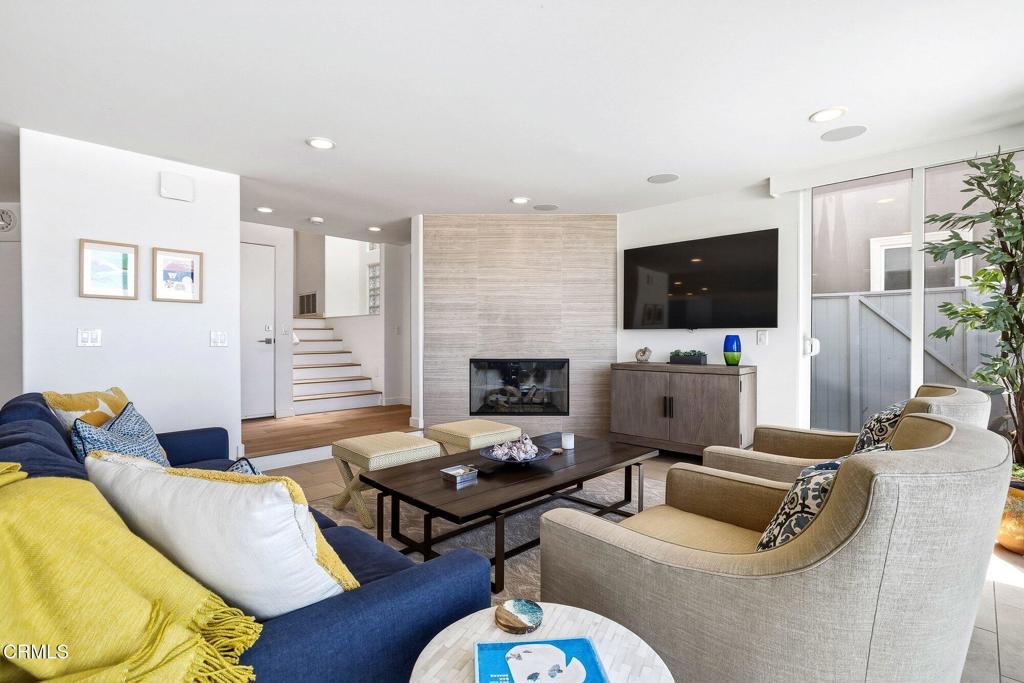 Oxnard, California, 93035, United States, 3 Bedrooms Bedrooms, ,4 BathroomsBathrooms,Residential,Active,2041521