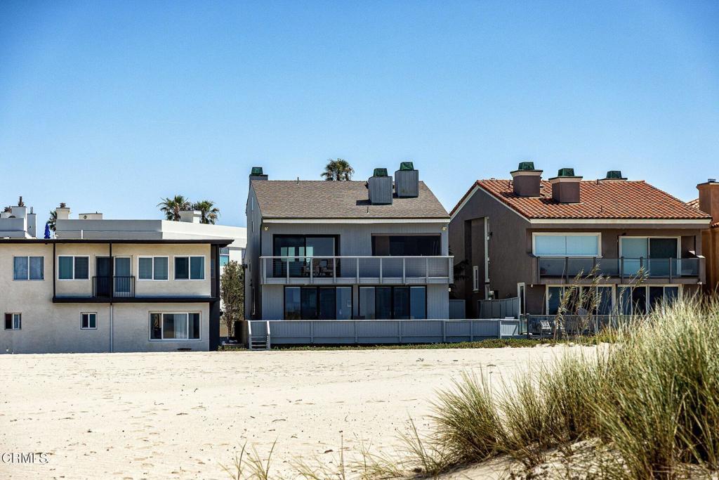 Oxnard, California, 93035, United States, 3 Bedrooms Bedrooms, ,4 BathroomsBathrooms,Residential,Active,2041521