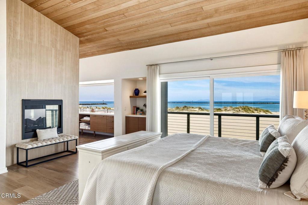 Oxnard, California, 93035, United States, 3 Bedrooms Bedrooms, ,4 BathroomsBathrooms,Residential,Active,2041521