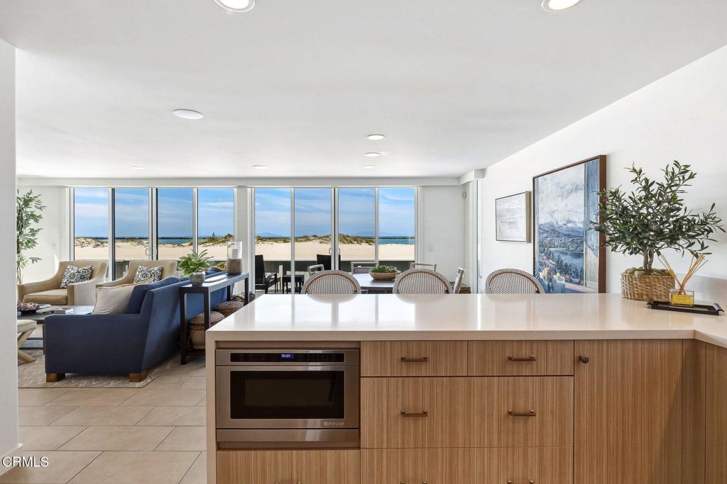 Oxnard, California, 93035, United States, 3 Bedrooms Bedrooms, ,4 BathroomsBathrooms,Residential,Active,2041521