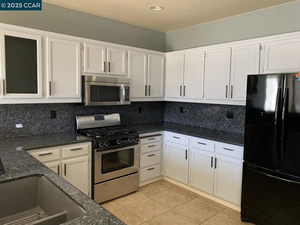DISCOVERY  BAY - Residential