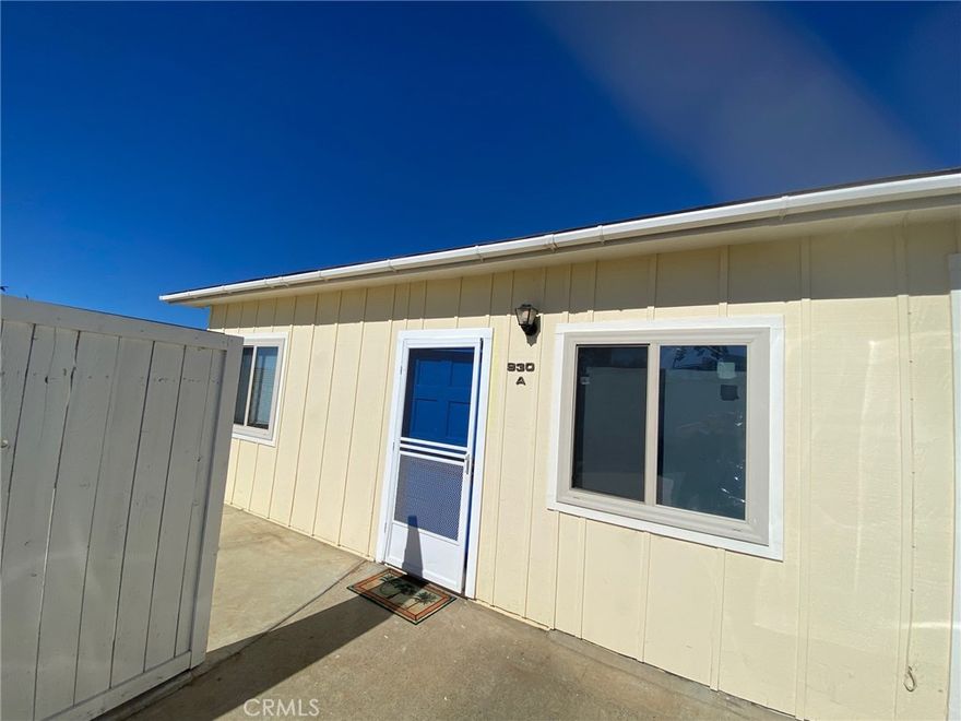 Recently renovated single level 2 bedroom, 1 bath unit with a private front patio. The included parking spot is off-street plus the property is guarded by an automatic security gate. This charming unit is just a few minutes from some of the most popular beaches in Southern California and blocks from endless restaurants, shops and Encinitas Ranch Golf Course. Easy access to the 5 Freeway to get you wherever you need to go. Kitchen has electric stove, dishwasher and refrigerator. Community washer/dryer is free and shared with only 1 other unit. ALL UTILITIES INCLUDED besides cable/internet if desired.