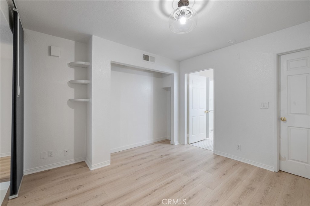 1355 N Sierra Bonita 208