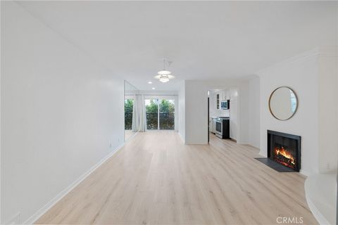Photo of 1355 N Sierra Bonita AVE #208, Los Angeles, CA 90046 (MLS # SR26117340)